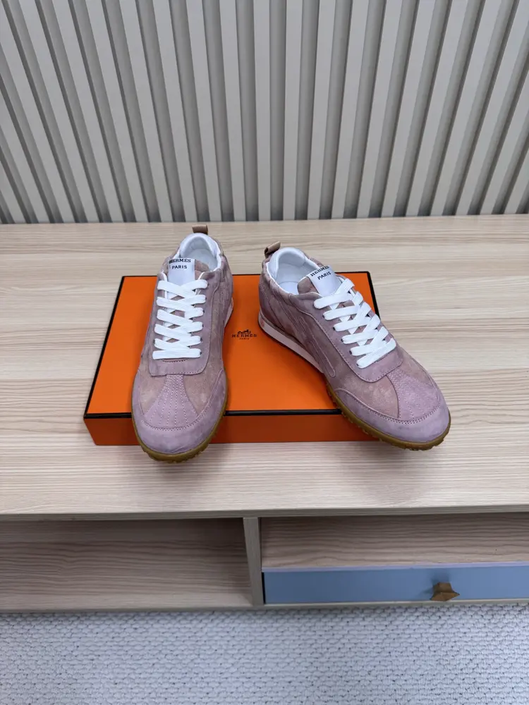 Hermès casual sneakers Suede goatskin sneakers decorated with contrasting patterns and