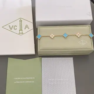 Van Cleef & Arpels Half-diamond turquoise bracelet