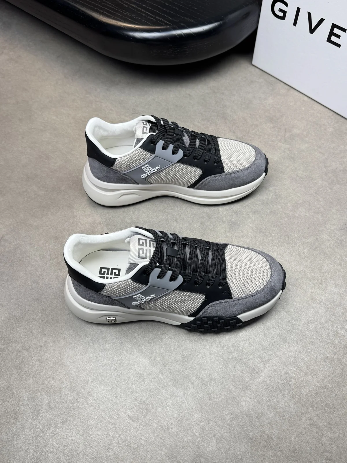 Givenchy casual sports shoes