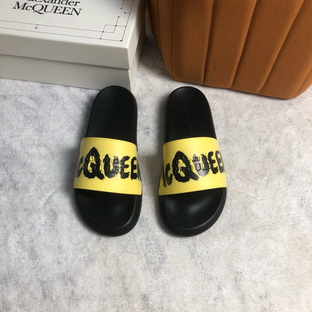 Alexander McQUEEN flip flops