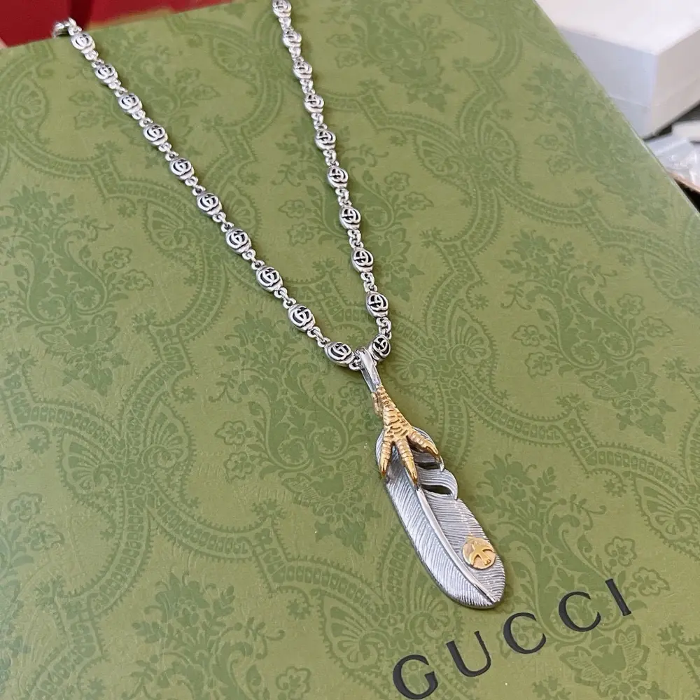 Gucci necklace with Takahashi feathers GucciGucci necklace 2024 latest chain with higher