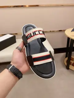 Gucci slippers