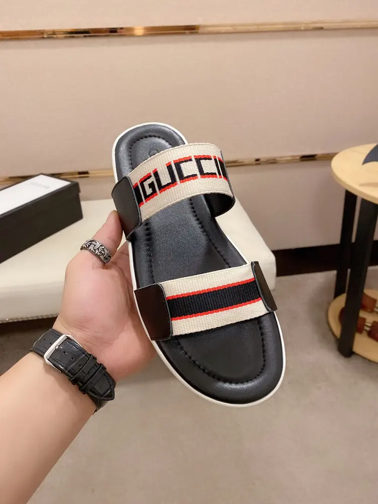 Gucci slippers