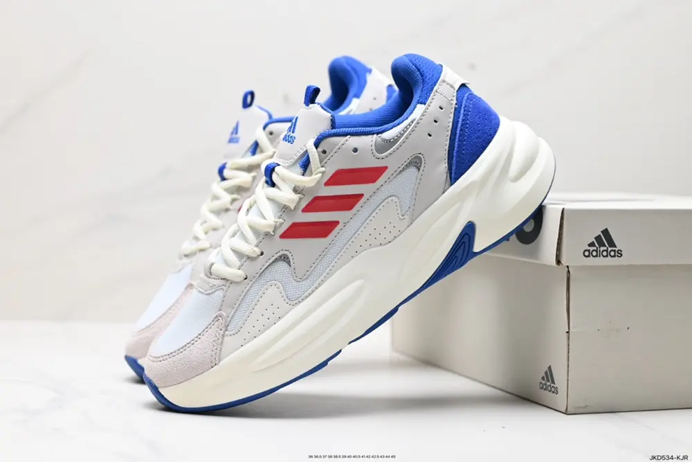 Adidas Light Sport OZELLE Casual Running Shoes. This pair of light sport OZELLE casual ID3577
