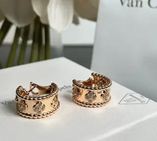 Van Cleef & Arpels Four-leaf Clover Earrings