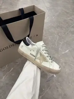 Golden Goose Black Tail Venus Couple. Original high version Shoes