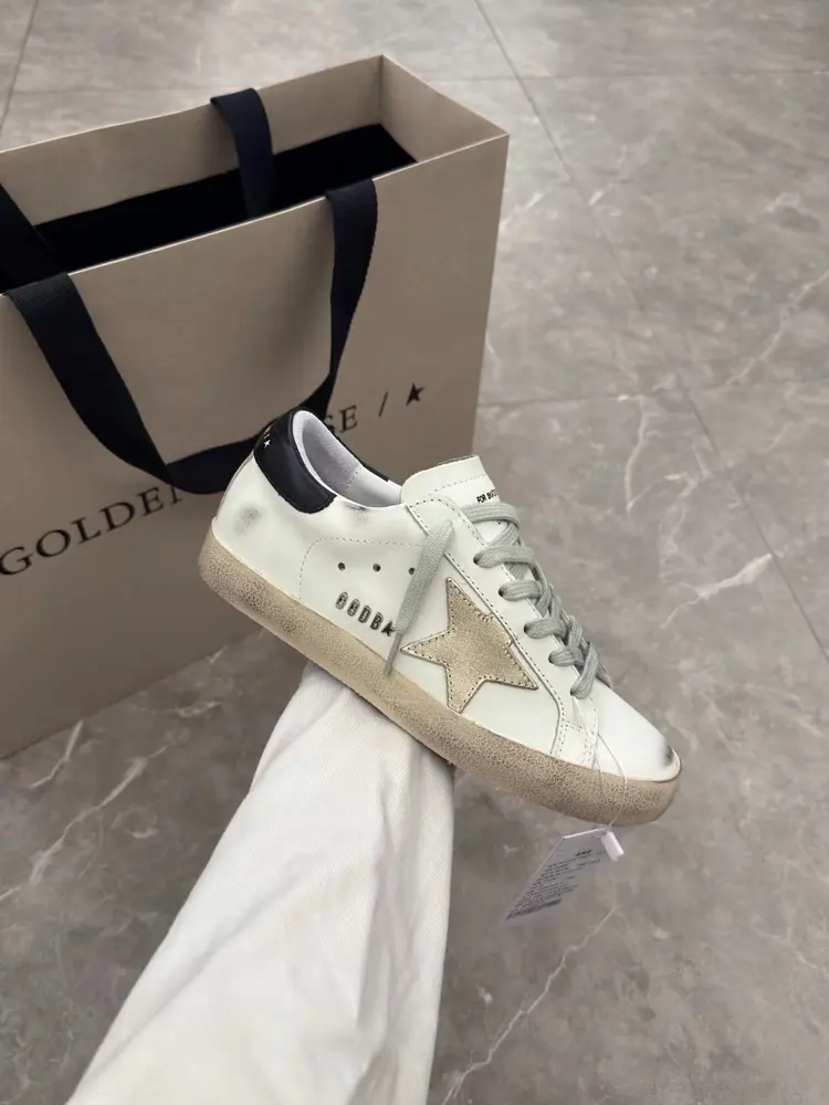Golden Goose Black Tail Venus Couple. Original high version Shoes