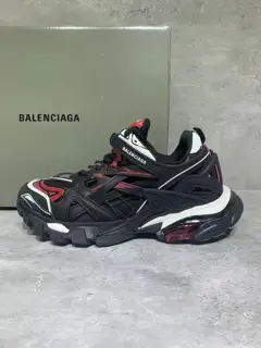 Balenciaga Track 4.0 Balenciaga 4th generation Added a new design While continuing the