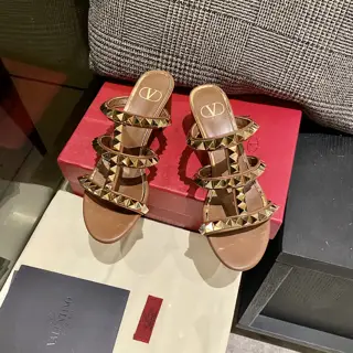 full-stud Valentino rivet classic sandals