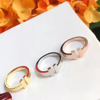 Tiffany double t ring The letter T has a strong and bold line