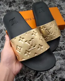Louis Vuitton slippers