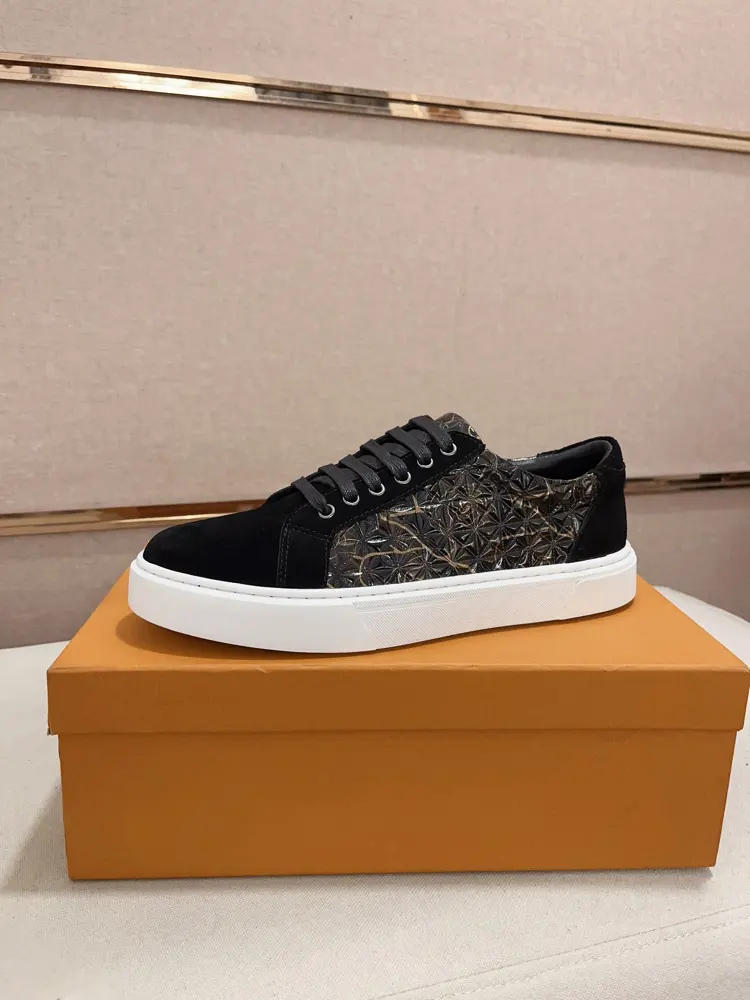 Louis Vuitton trendy men’s shoes