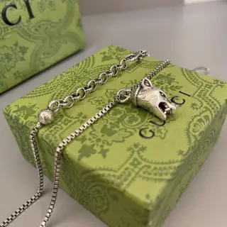 Gucci necklace
