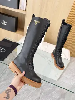 PRADA New Prada 2024 Fall/Winter catwalk boots. Original Taikoo Hui purchase