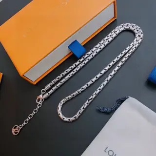 Louis Vuitton necklace