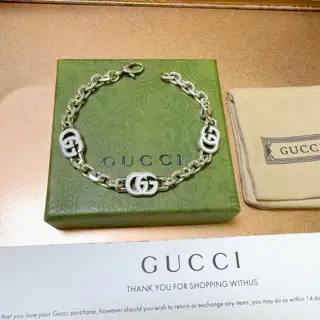 Gucci The latest luxury version of the bracelet