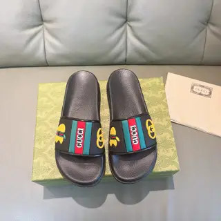 Gucci beach sandals flip flops