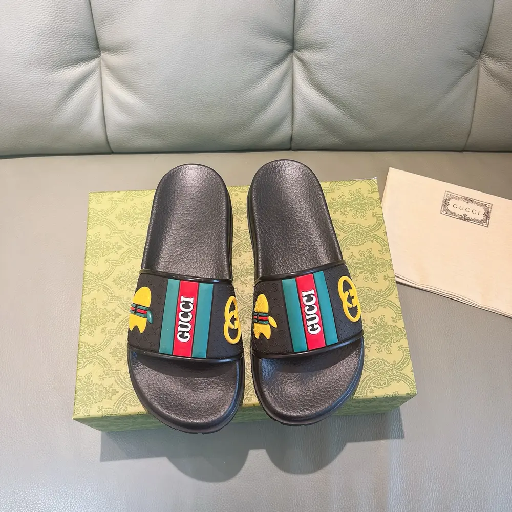 Gucci beach sandals flip flops