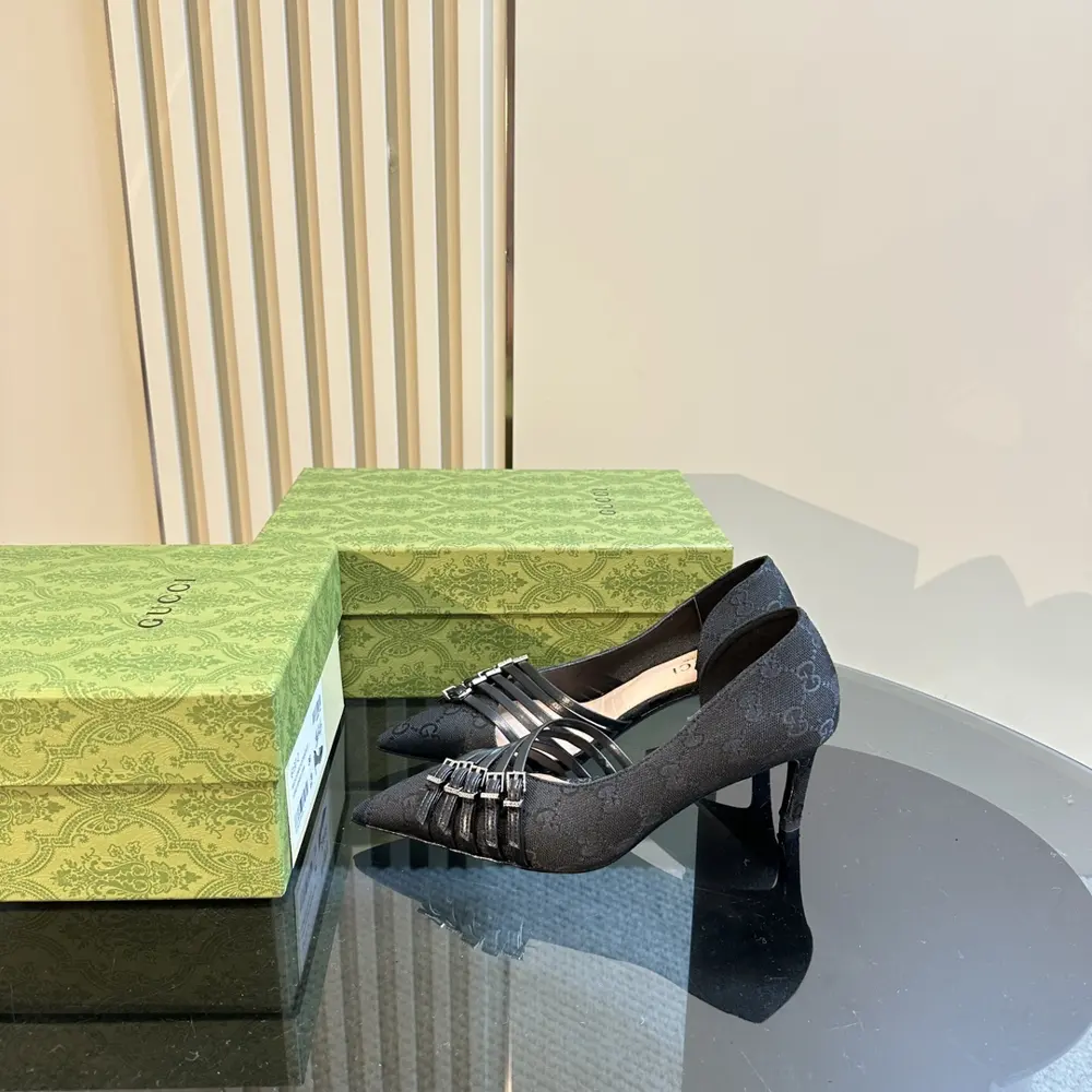 Gucci 24S show pointy high-heeled sandals