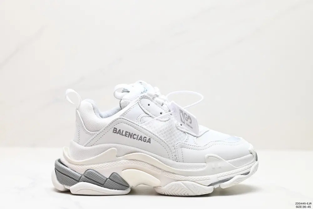Balenciaga dad shoes Deconstructionism perfectly interprets the new fashion Balenciaga