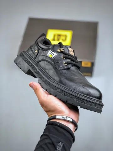 CAT men’s casual leather shoes