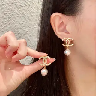 Chanel second-hand earrings