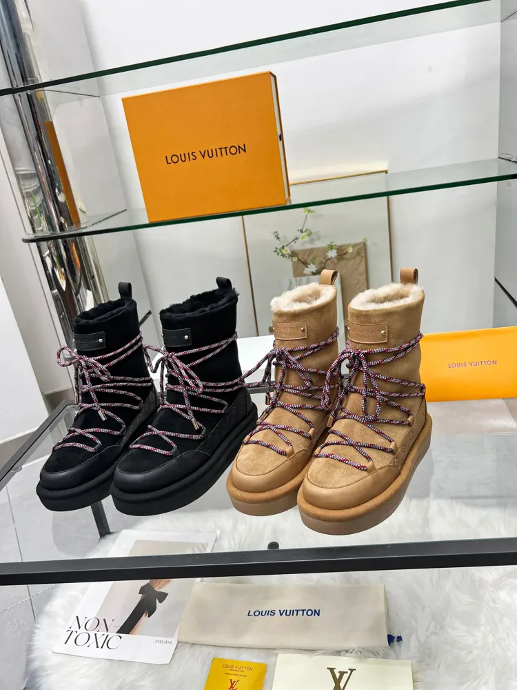 Louis Vuitton fur snow boots