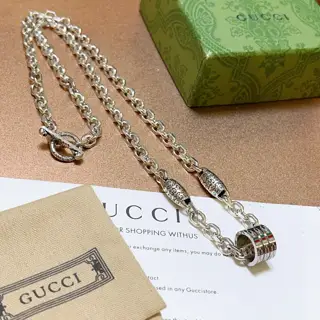 Gucci The latest chain is of a higher grade. The same classic style as the stars. Anger
