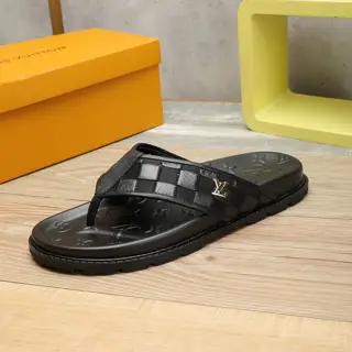 Louis Vuitton Men’s Flip Flops Shoes