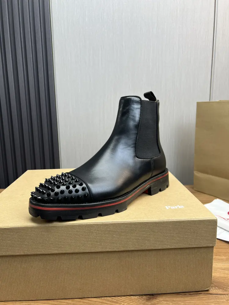 Christian Louboutin red-soled boots 1:1 original mold. Official website updated