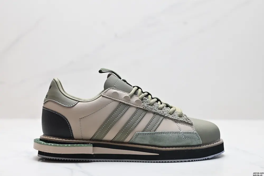 Adidas Originals Campus “MFX REBOOT” Casual Sneakers This classic shoe style GX1359