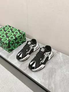 Dolce & Gabbana’s hot-selling spring and autumn dad shoes