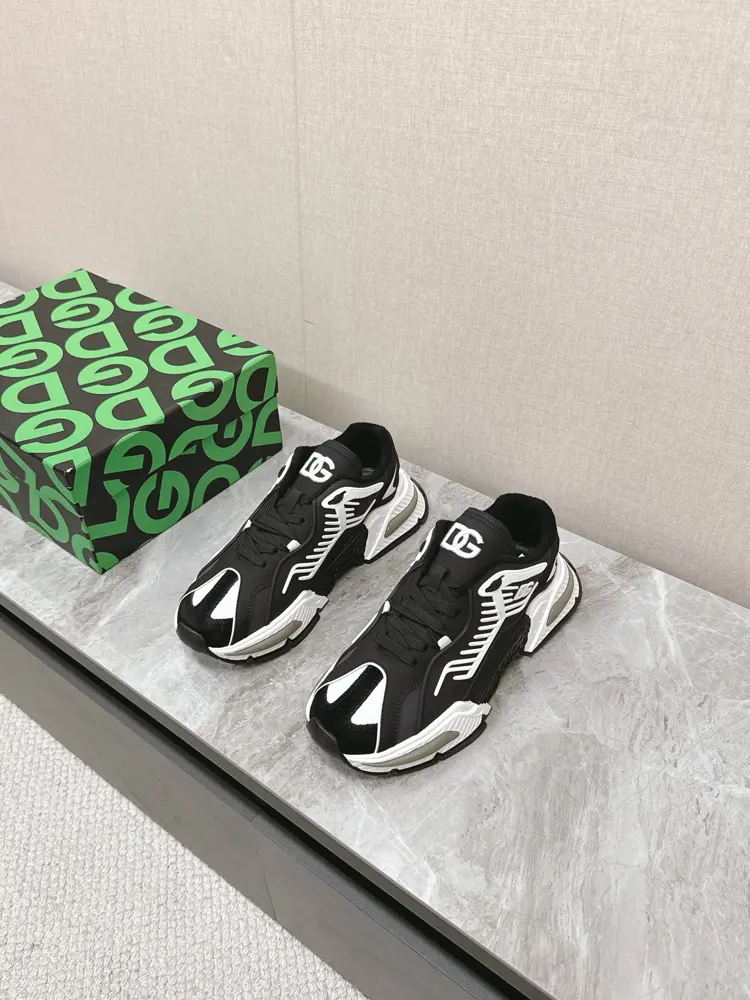 Dolce & Gabbana’s hot-selling spring and autumn dad shoes
