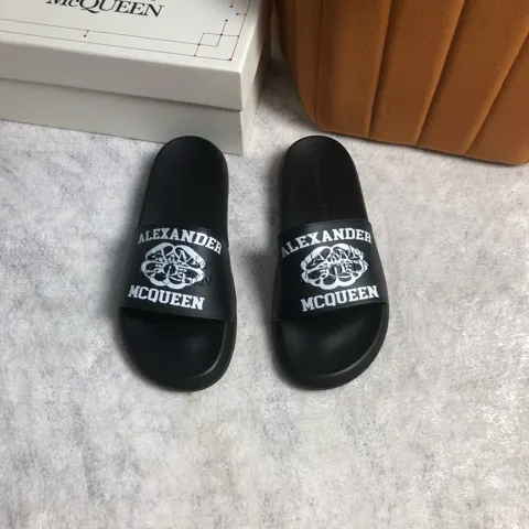 Alexander McQUEEN flip flops