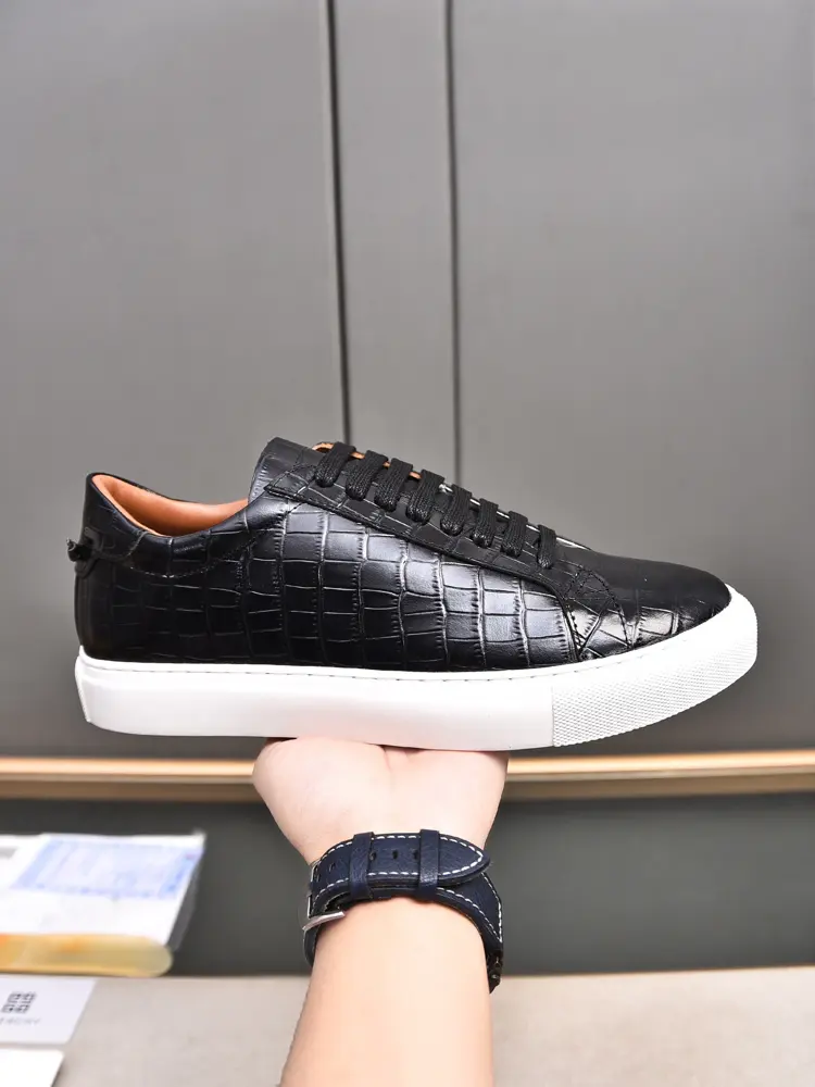 Givenchy low-top sneakers