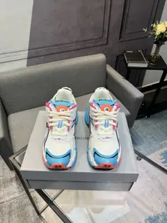Balenciaga latest color matching retro casual shoes