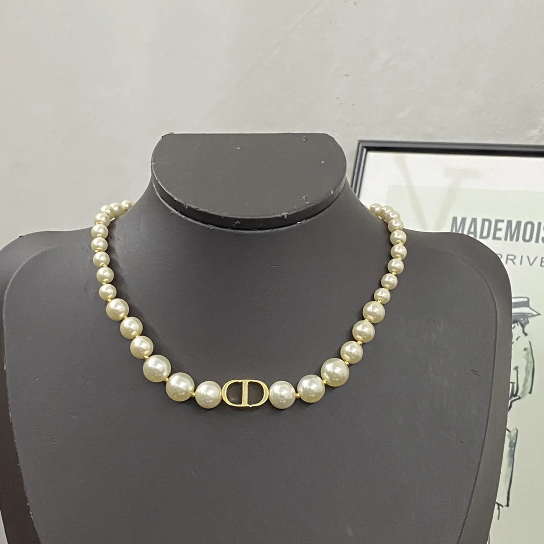 Dior A very popular necklace