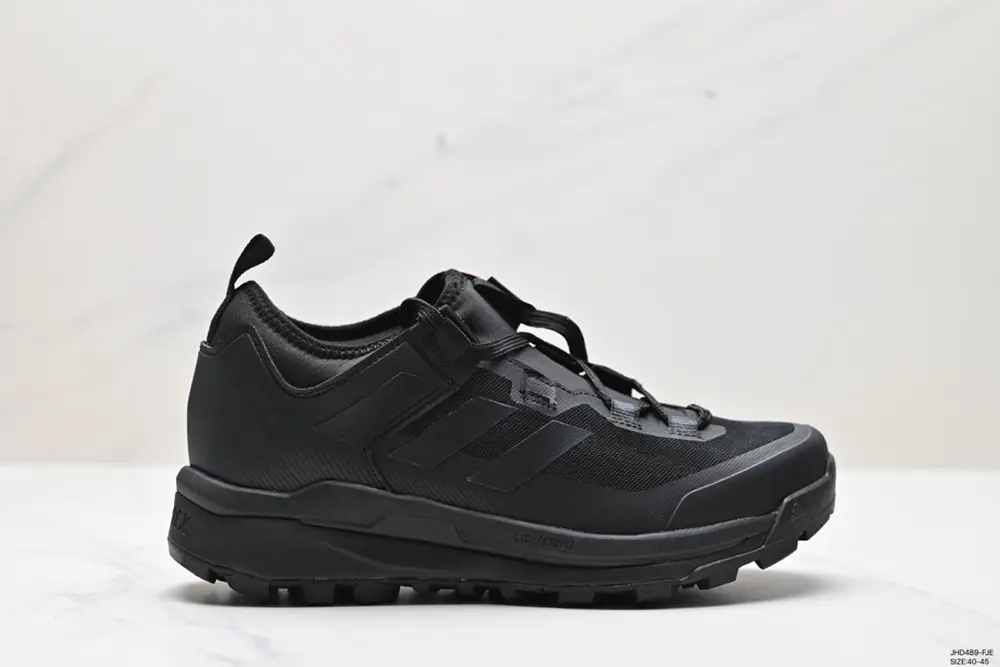 Adidas Terrex Skychaser Tech Men’s Classic Outdoor Hiking and Mountaineering Cushioning