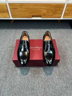 Salvatore Ferragamo men’s leather shoes