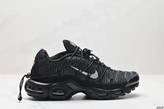 Nike Air Max Plus is the representative of Nike’s alternative shoes. TN It was born in 1996 FN3488-100