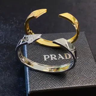 New Prada black and white triangle bracelet Super heavy bling