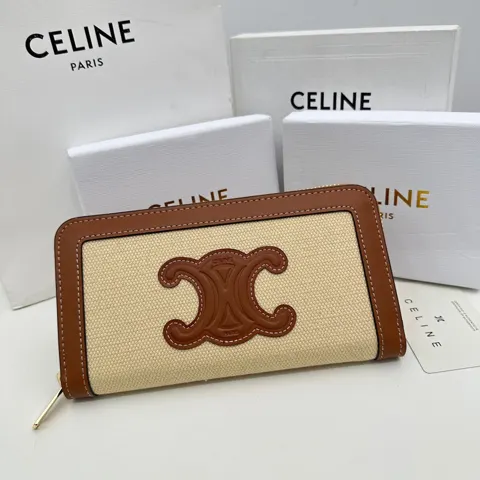 Celine Triomphe