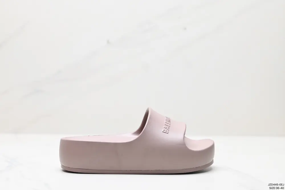 BALENCIAGA CHUNKY Slide Sandals Slide sandals with molded rubber footbed and debossed