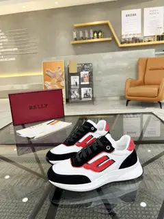 BALLY sports shoes counters are selling original configuration