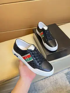 Gucci sneakers. Counter purchase Casual shoes Original leather imported from Italy (no