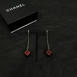 Chanel second-hand earrings