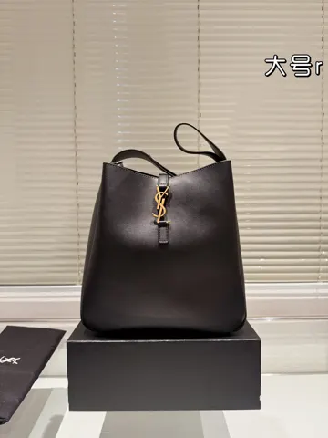 Yves Saint Laurent Bag