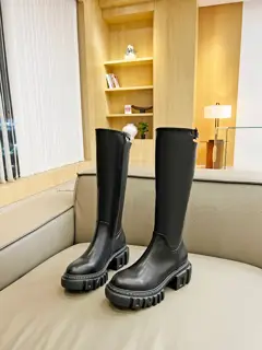 Women’s shoes