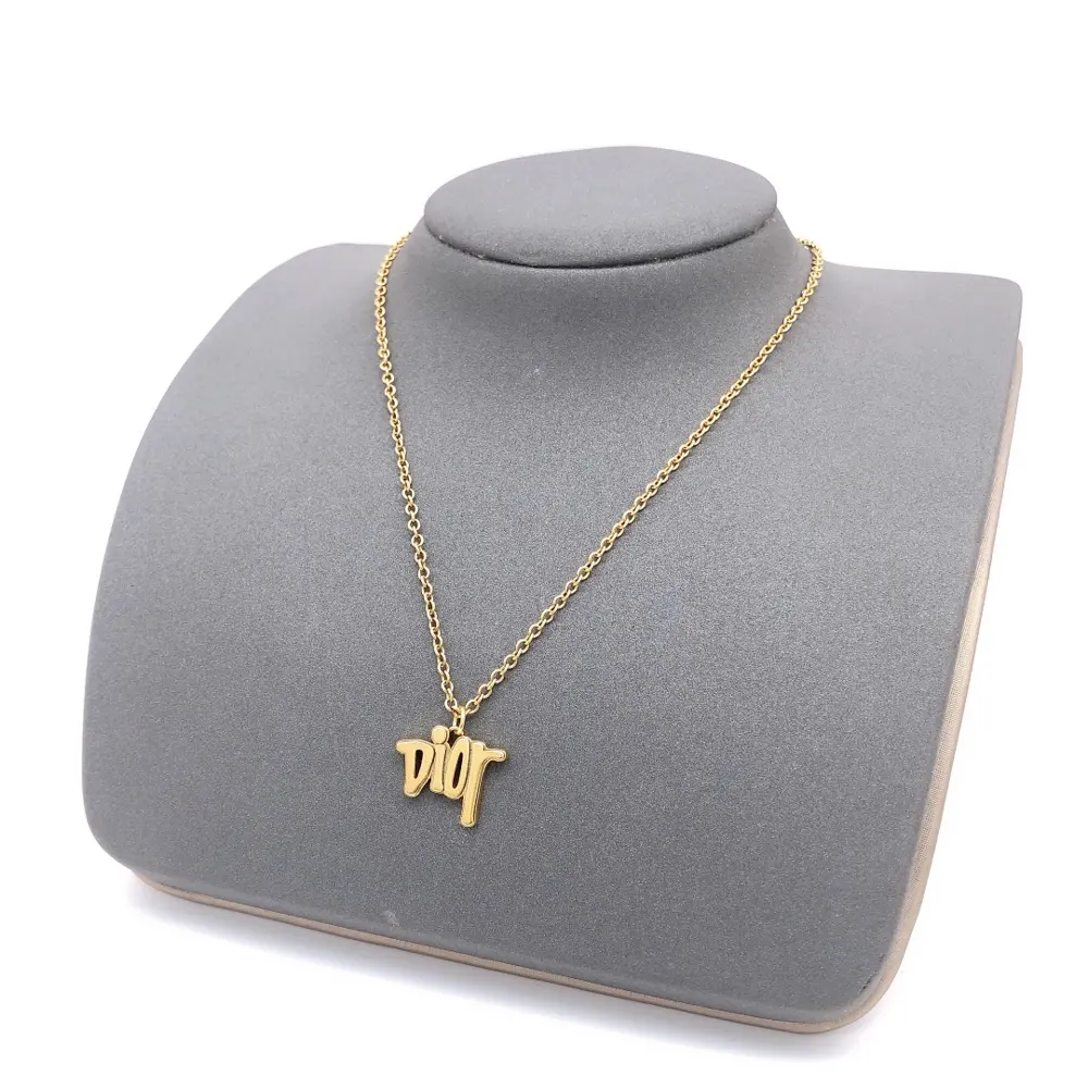 Dior’s new necklace