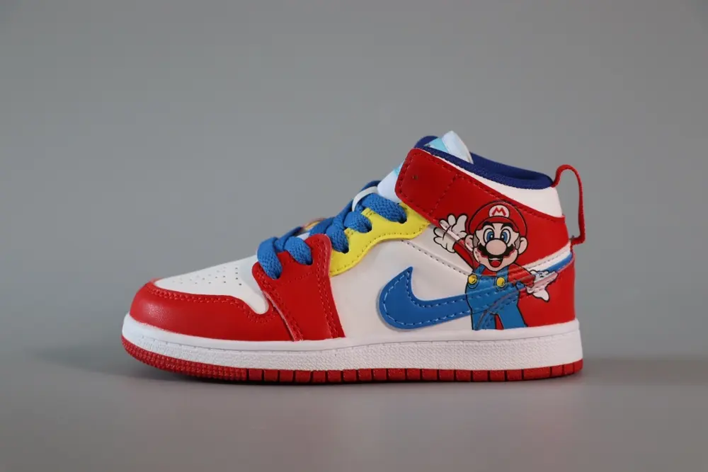 Jordan Air Jordan 1 Super Mario children’s shoes This pair of children’s shoes combines the